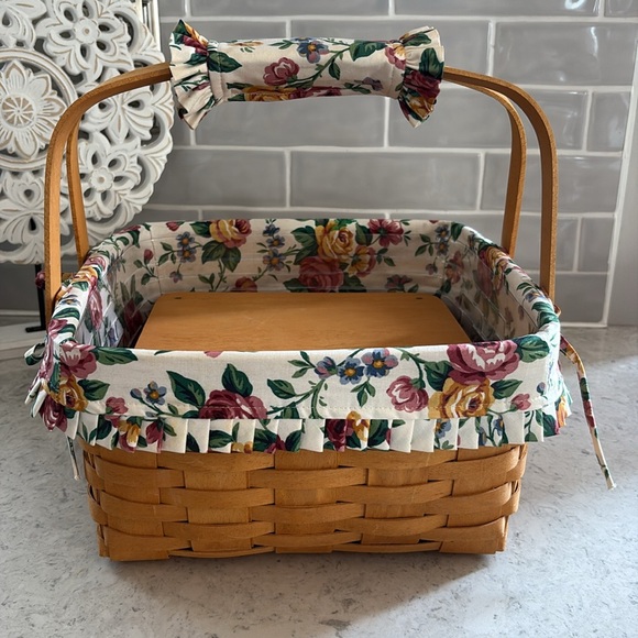 1998 Longaberger Cake BasketRiserLinerProtector in garden splendor liner